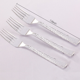 300pcs Silver Plastic Forks, Premium Disposable Forks Polished, Special Hammered Design, Perfect for Big Party, Wedding and Any Catering Events (Supernal)